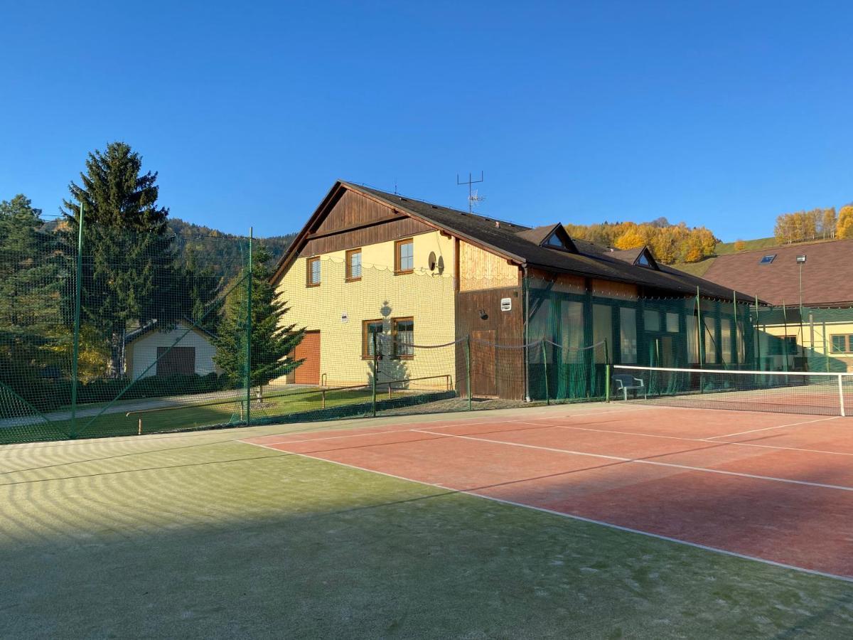 Relax Centrum Gol Loučná nad Desnou Buitenkant foto
